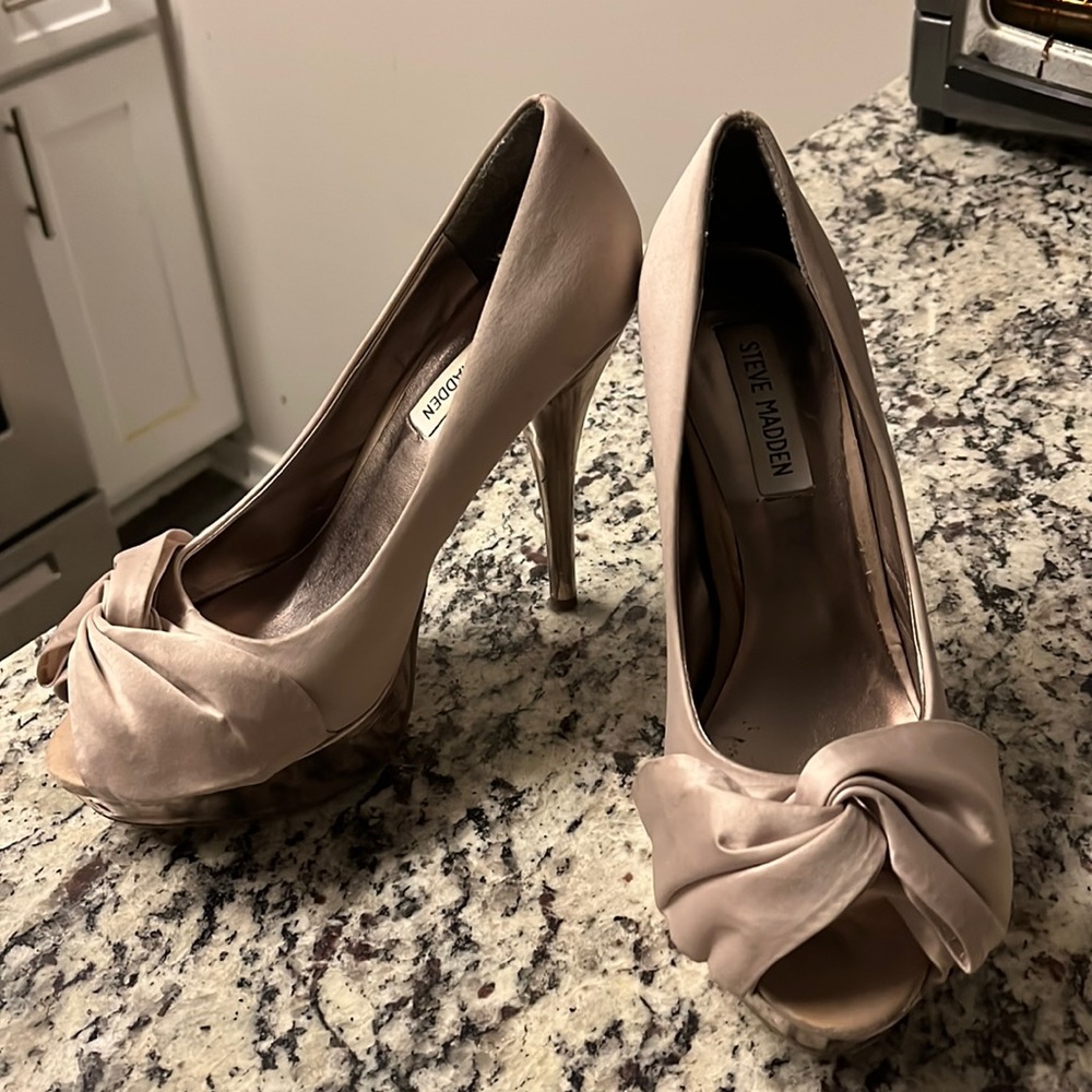 Evening Gold Platform Heels